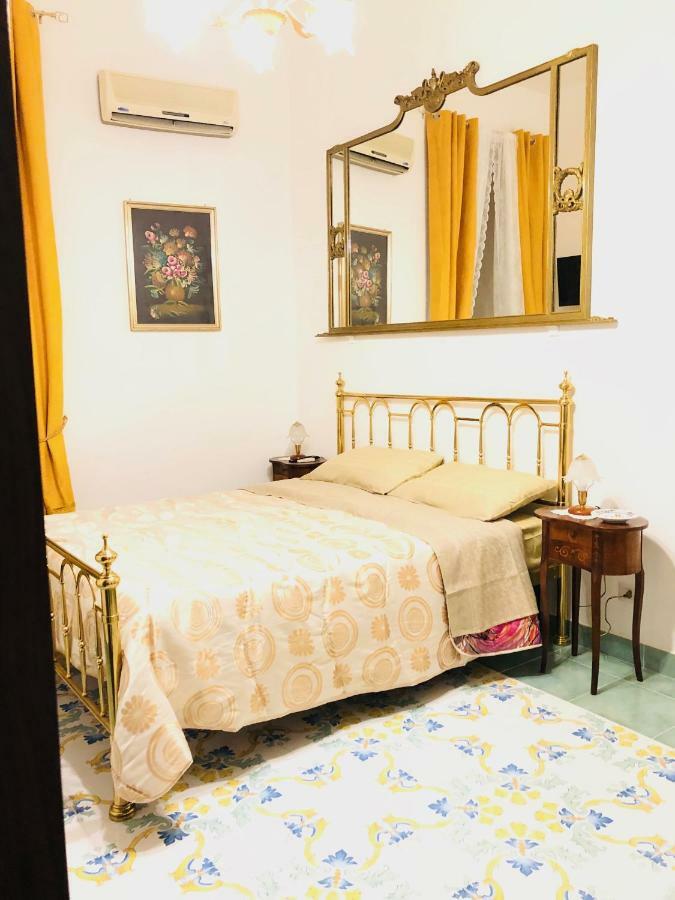 A Casa Di Claudia Apartment Napoli Ngoại thất bức ảnh